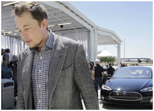 Tesla bị cựu nhân viên tố dùng người của băng đảng ma túy