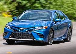 Toyota Camry 2019 đắt hơn vì có thêm Apple Car Play