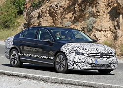 Volkswagen Passat 2019 có gì nổi bật để cạnh tranh Toyota Camry?