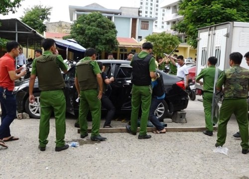 Bắt đối tượng vào "quậy" tại trụ sở công an