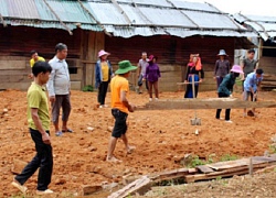 Chung tay cùng thầy trò vùng lũ đón năm học mới