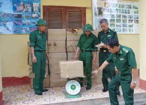 Lạng Sơn: Bắt giữ 2 vụ mua bán, vận chuyển pháo nổ trái phép