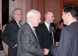 Xin bái biệt huyền thoại John McCain