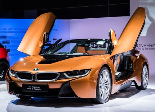 Chiêm ngưỡng siêu phẩm BMW i8 mui trần lần đầu tới Đông Nam Á