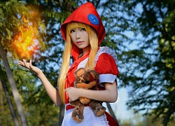 Cosplay Annie Quàng Khăn Đỏ như &#8216;thiên thần&#8217; của Nam Cung Huyễn Mặc