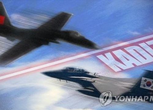 Hàn Quốc điều F-15K 'nắn gân' máy bay quân sự Trung Quốc