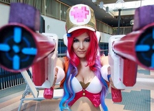 LMHT: Ngắm cosplay Miss Fortune Giả Lập cực 'nhiệt' của J Tanooki