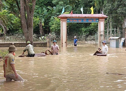 Nghệ An: Trường sập, nhà giáo viên bị lũ cuốn, tổng thiệt hại 20 tỷ đồng