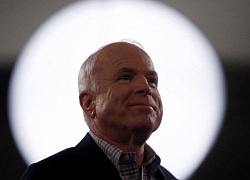 Thế giới chia buồn trước sự ra đi của Thượng nghị sĩ John McCain