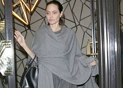 Chỉ uống nước đá để sống, nữ diễn viên Angelina Jolie gây xót xa với 'bộ xương khô' 34kg