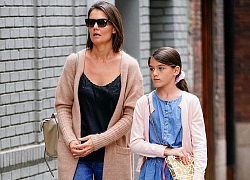 Katie Holmes dẫn con gái cưng đi mua sắm