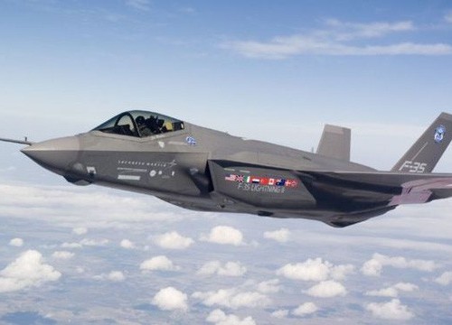 Mỹ muốn hợp nhất F-22 và F-35 thành máy bay chiến đấu "bất khả chiến bại"