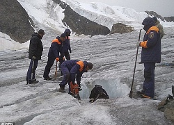 Thi thể người leo núi đông cứng trong mộ băng suốt 4 năm ở Nga