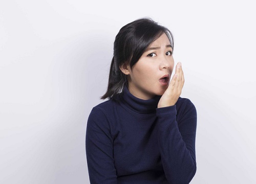 Biết được 7 tác hại tiềm ẩn này, bạn sẽ không cố sức nhịn ăn mỗi ngày để giảm cân nữa