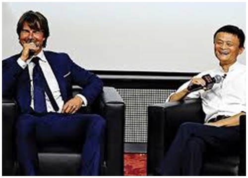 Cái bắt tay thành công giữa tỉ phú Jack Ma và tài tử Tom Cruise