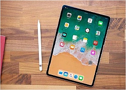 Hình ảnh ốp lưng xác nhận iPad Pro 2018 sẽ có tới hai cổng kết nối mới