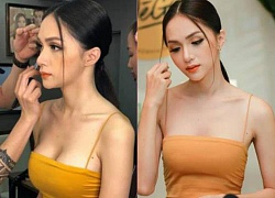 "Bỏng mắt" ngắm Hoa hậu Hương Giang xinh đẹp, mặc gợi cảm đi sự kiện