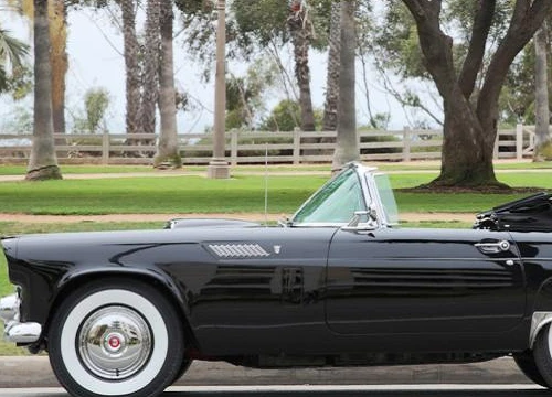 Ford Thunderbird 1956 - Chiếc mui trần đẳng cấp của huyền thoại Marilyn Monroe