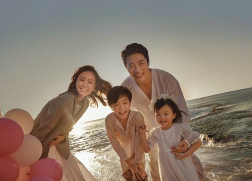 Kwon Sang Woo, Son Tae Young kỷ niệm 10 năm hôn nhân 'như mơ'