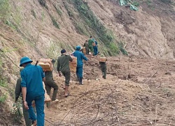 Chùm ảnh: Gian nan những chuyến hàng cứu trợ đến vùng lũ Mường Lát