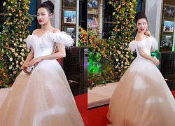 Giữa tin đồn mang bầu, Nhã Phương xuất hiện lộng lẫy tại VTV Awards