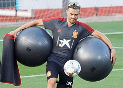 HLV Luis Enrique cấm học trò chơi PS