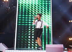 Mở màn The Voice Kids 2018 với 'Happy Birthday Xoay Xoay', Anh Khôi xúc động hát tặng anh trai tự kỷ