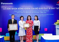 Trao Bằng khen của Bộ trưởng Bộ GD&ĐT cho Panasonic Risupia Việt Nam