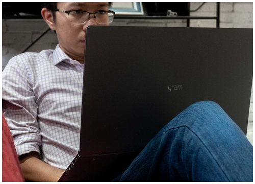 7 ngày trải nghiệm laptop siêu nhẹ LG Gram 2018: chiếc máy từ trường tới giường