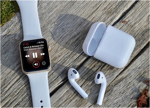 Apple Watch, AirPods sẽ đắt hơn vì luật thuế của Trump?