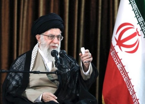 Đại giáo chủ Iran Ali Khamenei hối thúc quân đội 'răn đe' kẻ thù