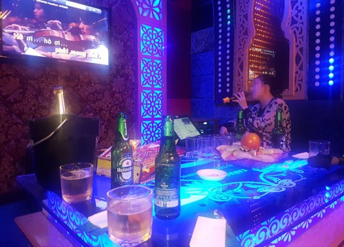 Người đàn ông chết vì vào quán karaoke hỏi... mua dâm