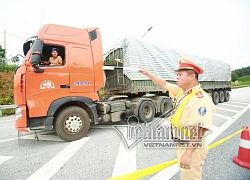 Xe bồn nổ như bom: Chốt chặn ngày đêm cao tốc HN-Lào Cai