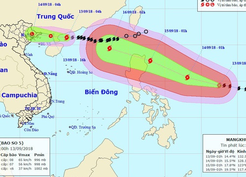 Bão số 5 gây mưa lớn, siêu bão "rình rập" Biển Đông