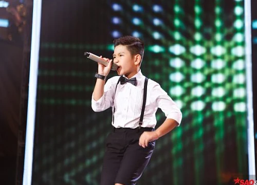 Điểm mặt các 'gà nhí' khiến 6 HLV tranh đấu tại tập 1 vòng Giấu mặt The Voice Kids 2018