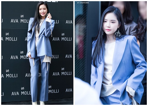 Lâu lâu Naeun (A Pink) mới lại mặc suit kín bưng, netizen Hàn khen hết lời: Không phải cô thì chẳng ai mặc đẹp được đến thế!