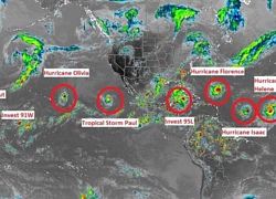 Một loạt bão nhiệt đới cùng lúc càn quét các đại dương