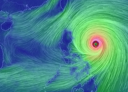 Siêu bão MANGKHUT mạnh cấp 17 tăng tốc vào Biển Đông, biển động dữ dội