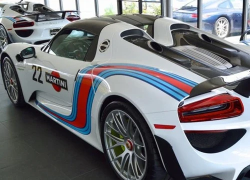 Siêu xe Porsche 918 Spyder cũ "làm giá" tới hơn 51 tỷ