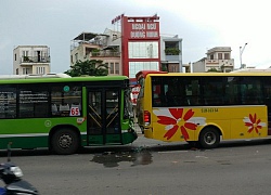 Tông ô tô liên hoàn ở An Sương, khách xe buýt hoảng loạn