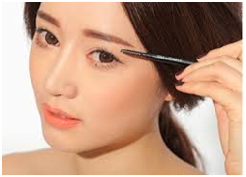 Bí quyết giữ lớp make up trong ngày mưa gió chị em nào cũng cần biết