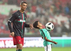 C. Ronaldo: 'Con trai nói sẽ giỏi hơn tôi'