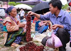 Lạc lối với những món ăn mang vị núi rừng ở chợ phiên nguyên sơ vùng cao Bắc Hà