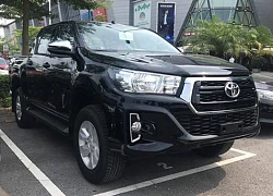 Toyota Hilux 2.4E bản mới tại Việt Nam có gì mới?