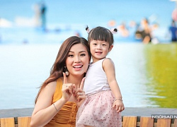 Á hậu Diễm Trang đưa con gái 2 tuổi du lịch Đà Nẵng