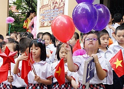 Bạn đọc viết: "Mẹ ơi, con không muốn đi học, lớp đông các bạn quá!"