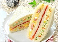 Bánh mì kẹp salad đơn giản cho bữa sáng ngon lành