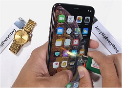 JerryRigEveryThing tra tấn iPhone XS Max: Apple đã "chém gió" về tấm kính bảo vệ màn hình?