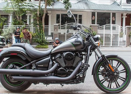 Kawasaki Vulcan 900 Custom hàng hiếm đầu tiên về Việt Nam