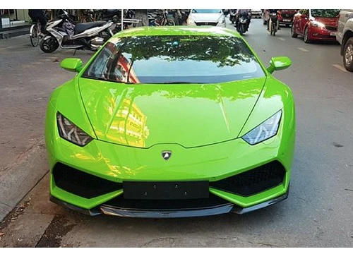 Nữ đại gia đất Cảng tậu siêu xe Lamborghini Huracan xanh lá giá khoảng 17 tỷ đồng